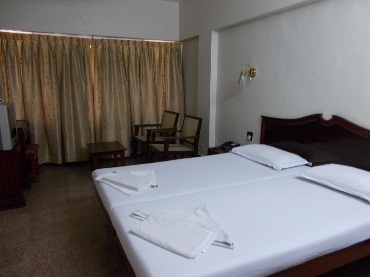 Biju'S Tourist Home Kochi Exterior photo
